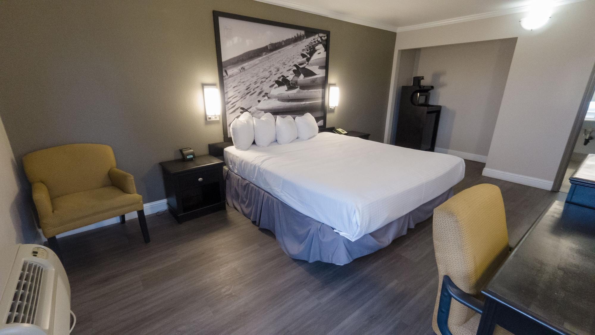 ซูเปอร์ 8 บาย วินด์แฮม ซานตา ครูส/บีช บอร์ดวอล์ก อีสต์ Hotel ซานตาครูซ ภายนอก รูปภาพ